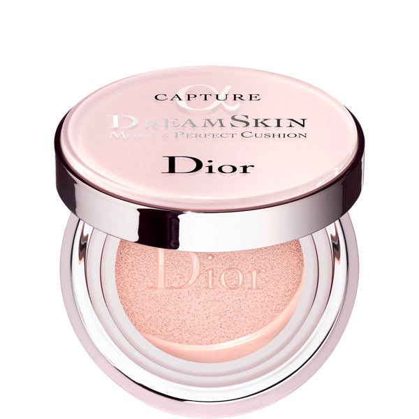 Capture Dreamskin Moist & Perfect Cushion SPF 50